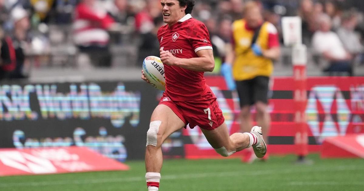 Canadian rugby sevens men score late win to keep World Series hopes alive
