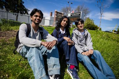 Hassan, Hardial, Munir