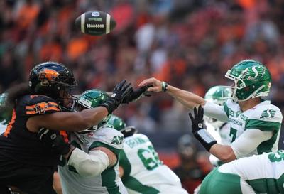 Harris throws for three touchdowns, Saskatchewan Roughriders thump B.C. Lions 33-27