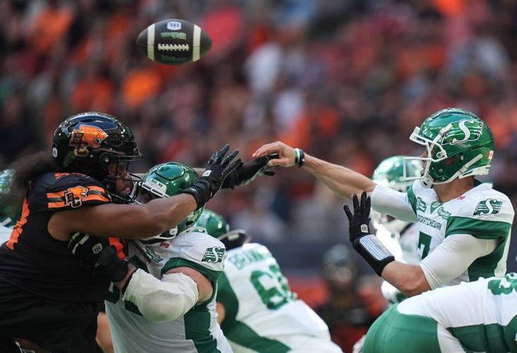 Harris throws for three touchdowns, Saskatchewan Roughriders thump B.C. Lions 33-27