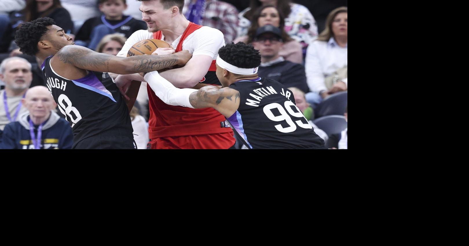 Toronto Raptors sign centre Castleton to second 10-day contract with NBA club