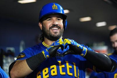 Suárez's 49th homer ties career high, leads Mariners over Rockies 6-2 for 17th win in 18 games