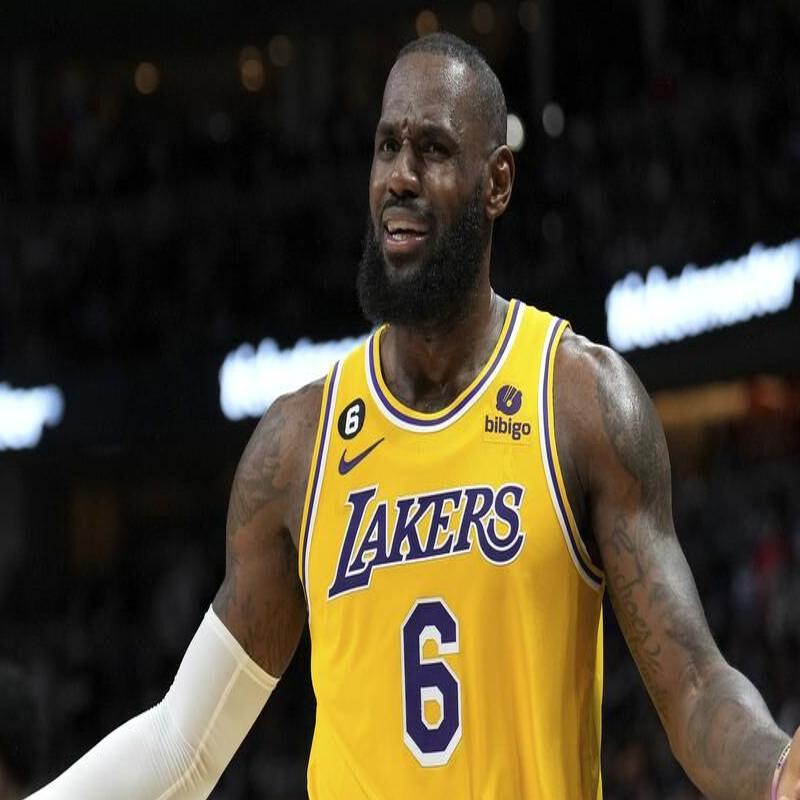Look: NBA Player Called LeBron James Out For Flopping Last Night - The  Spun: What's Trending In The Sports World Today