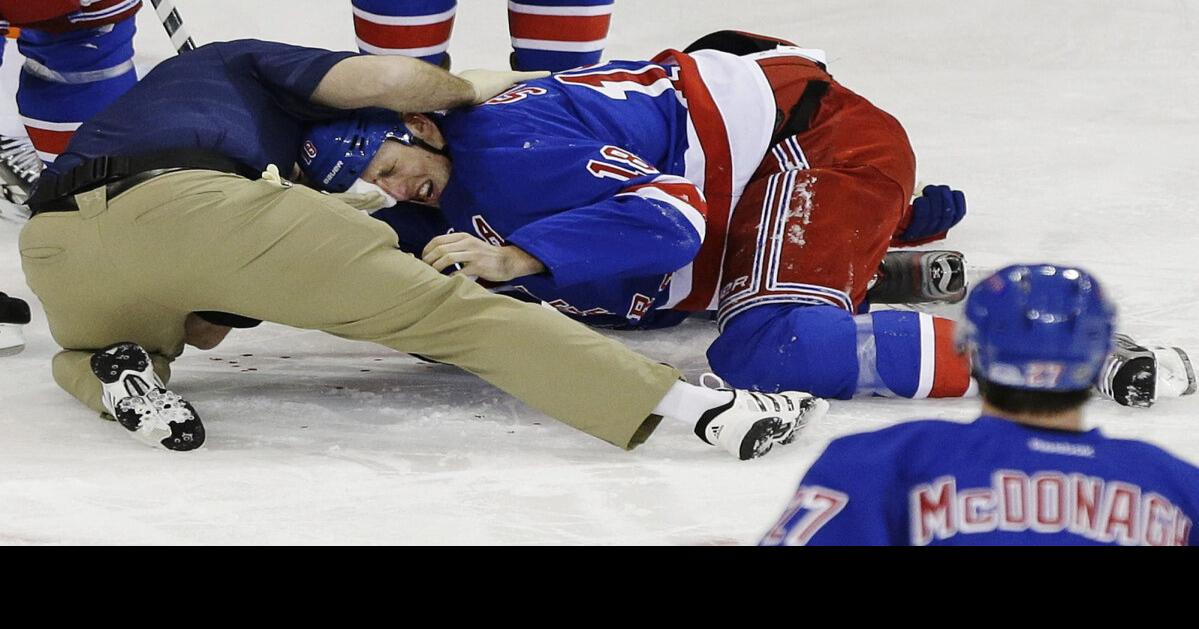 NHL players vote for mandatory visors, hybrid icing