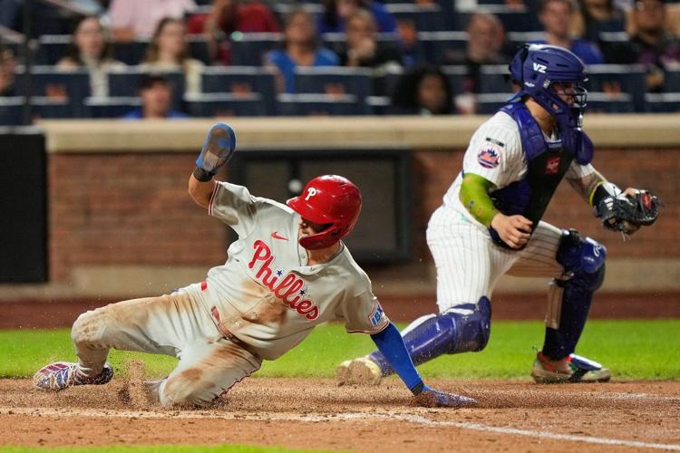 Alvarez hits 40th home run, Astros beat Royals 6-2 to move 1 game ahead ...