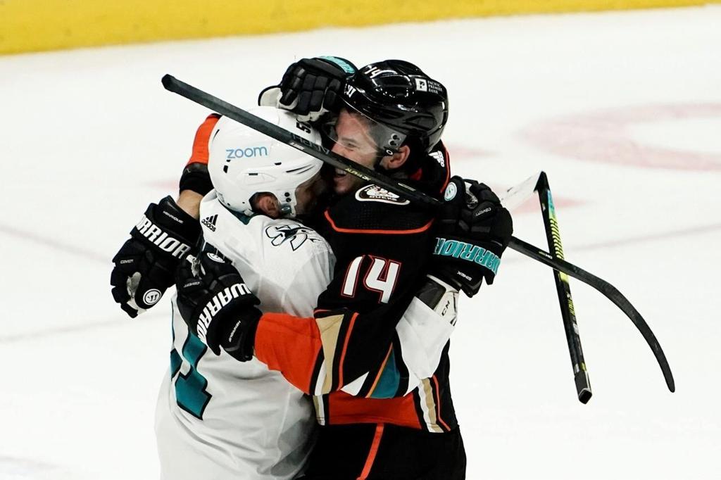 Ryan Miller lifts Ducks to shootout win over Sharks - Los Angeles Times