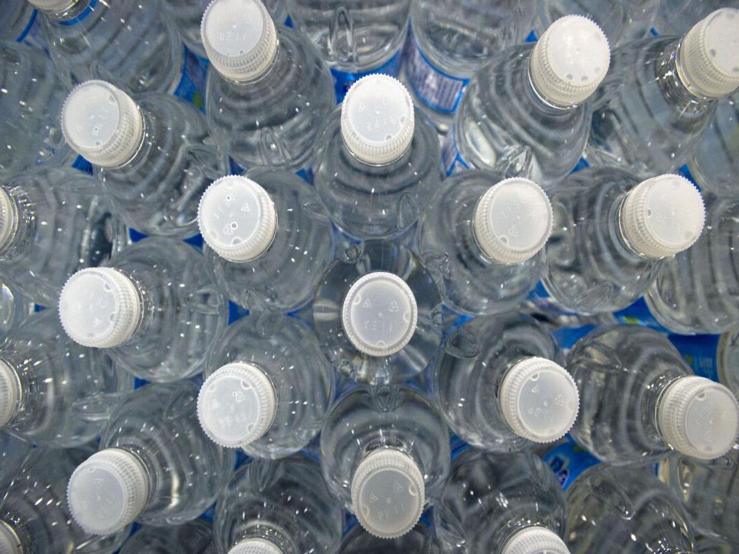 Ontario government has taken sides against the bottled water industry
