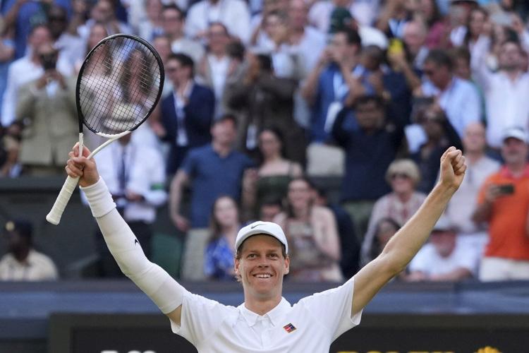 Jannik Sinner beats 2-time defending champion Carlos Alcaraz to win his first Wimbledon title