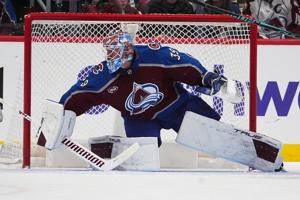 Avalanche win 10th straight, shut out Sharks 6-0