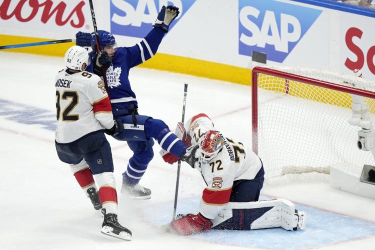 Panthers wallop listless Leafs 6-1 in Game 5 to take 3-2 series lead