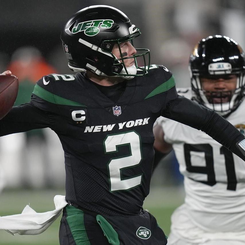 Lawrence, Jaguars continue playoff push, outclass Jets 19-3