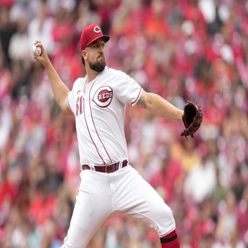 Reds hit six home runs, keep playoff hopes alive with 19-2 rout of