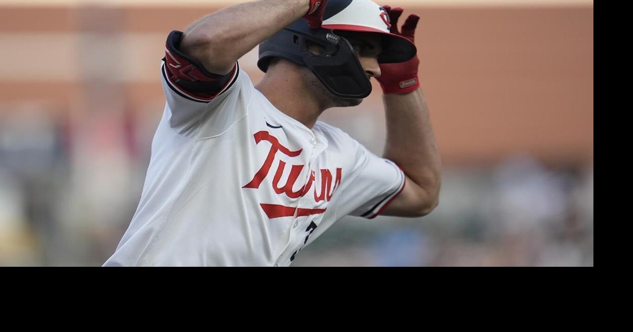 Wallner homers, Lee breaks 0-for-19 skid to lead Twins over Angels 6-4