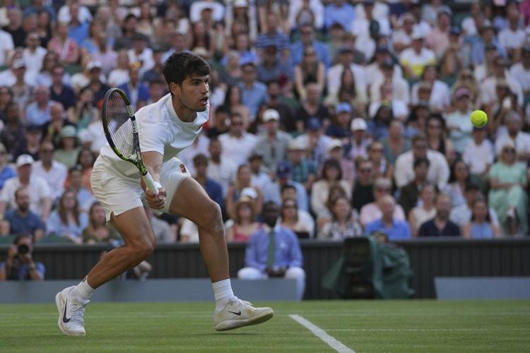 Wimbledon: Defending champion Carlos Alcaraz extends winning streak to reach 4th round