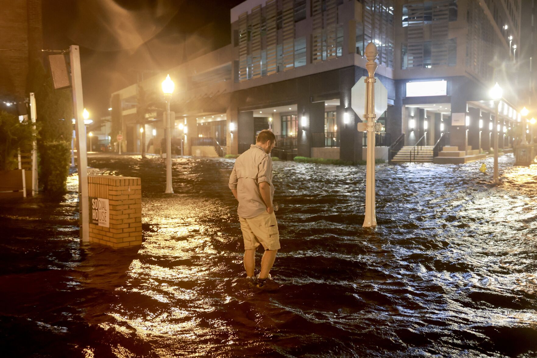 More than 2 million without power as Hurricane Milton slams Florida ...
