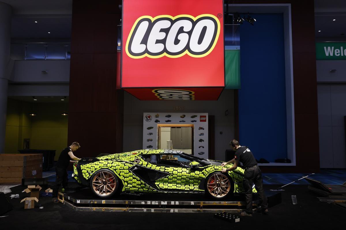 How Hot Wheels celebrates 75 years of Porsche and 60 years of Lamborghini