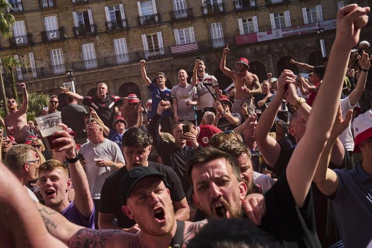 Tottenham and Man United fans clash ahead of Europa League final