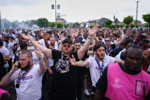 The Latest: Paris Saint-Germain and Arsenal prepare for Champions League final in Budapest