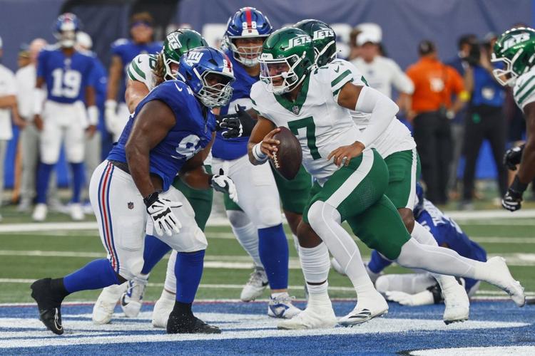 Rookie QB Jaxson Dart stars in his home preseason debut as the Giants beat the Jets 31-12