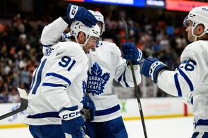 Tavares scores with 5 seconds left in OT to lift Leafs to 5-4 win over Ducks