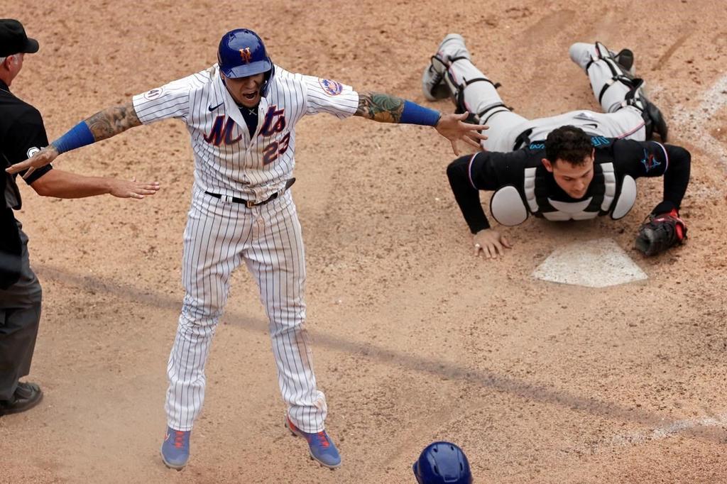Mets' Javier Baez delivers best apology with game-winning plays