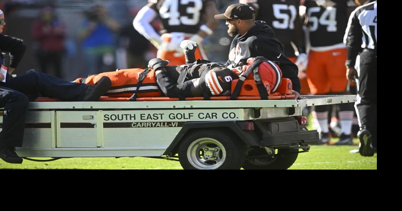 Browns LB Owusu-Koramoah suffers 'scary' neck injury after collision with Henry in win over Ravens