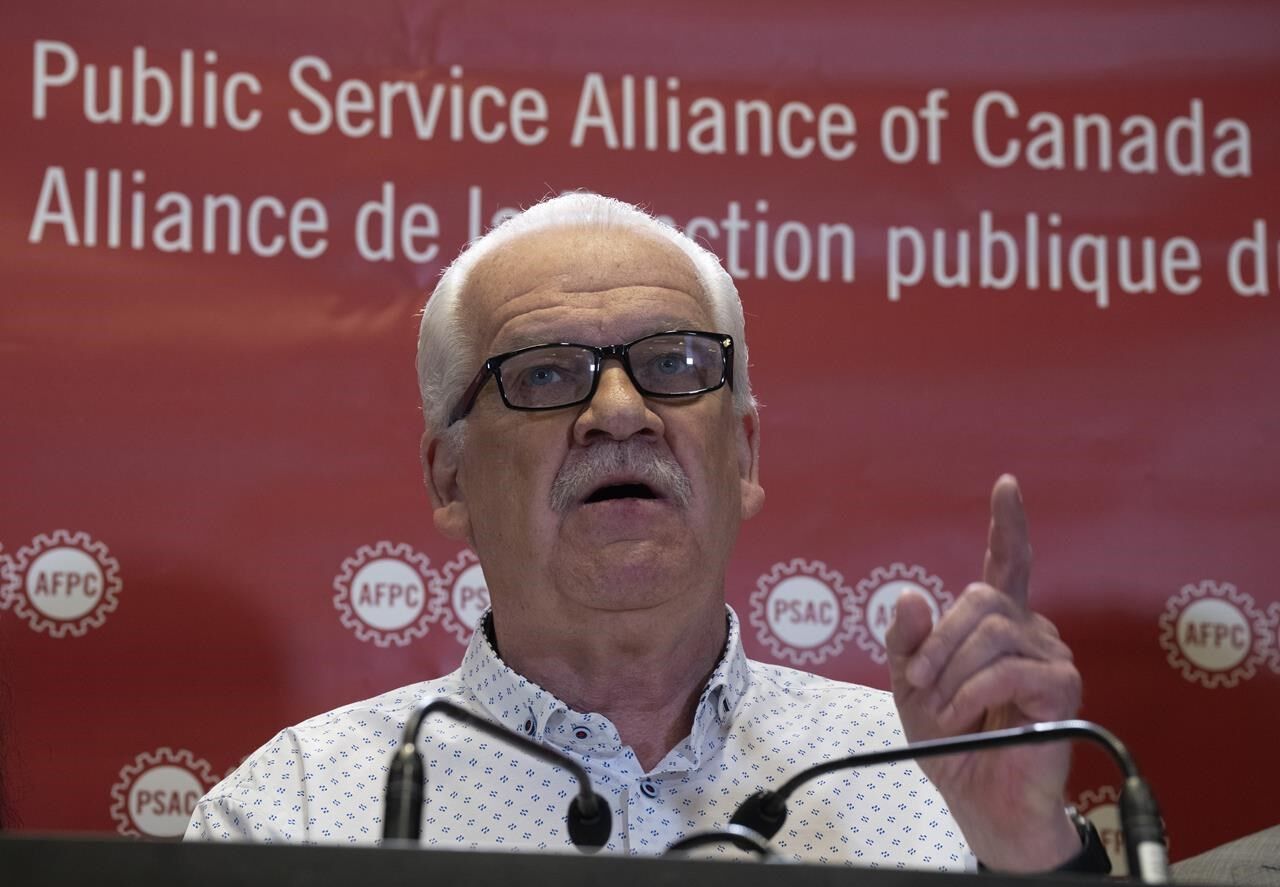 PSAC strike Public servants reach deal but not CRA