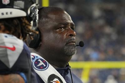 Patriots defensive coordinator Terrell Williams misses 1st day of rookie minicamp with medical issue