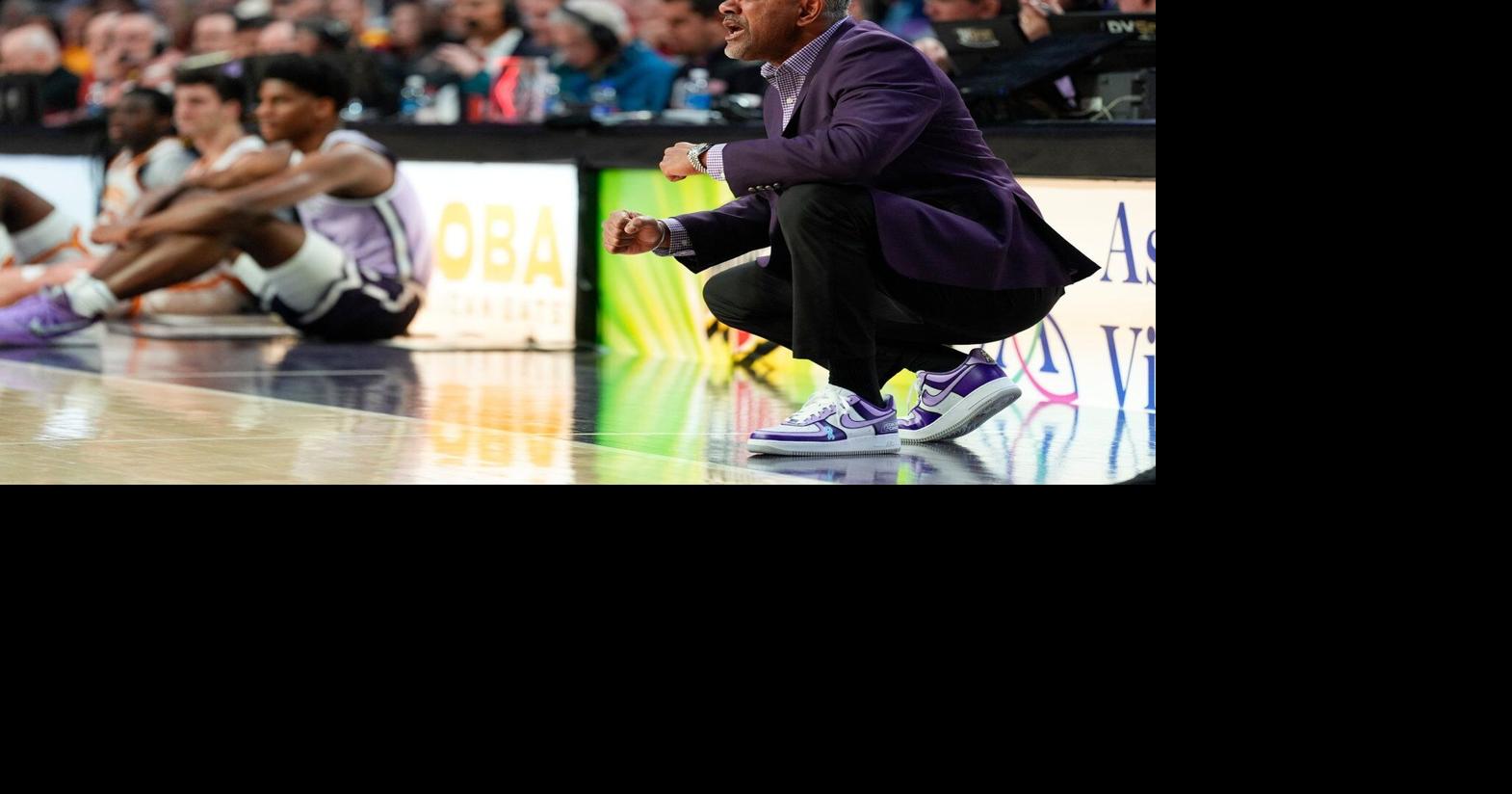 Kansas State coach Jerome Tang erupts after 29-point loss as fans wear paper bags