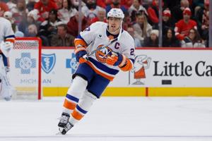 Lee scores early, Rittich makes 27 saves in Islanders 2-0 win over Rangers