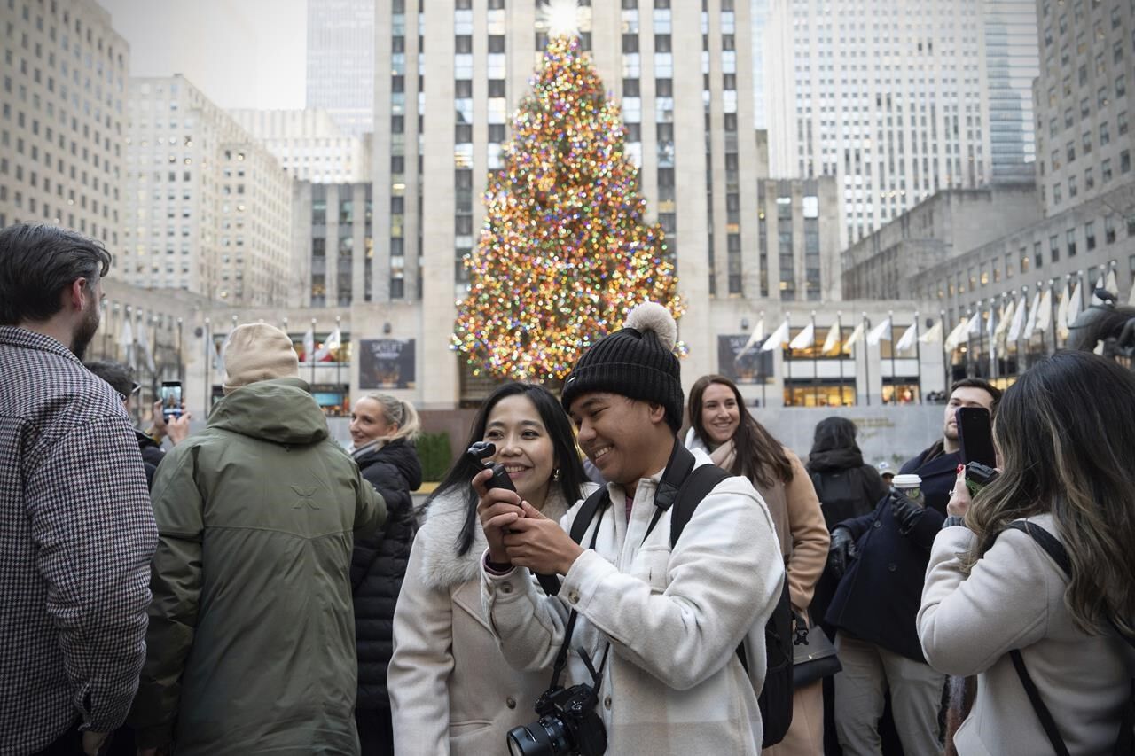 PHOTO COLLECTION: The Iconic And Unconventional Sides Of Christmas In ...