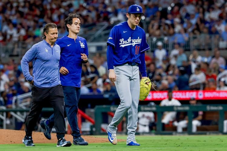 F V Roki Dodgers RHP Roki Sasaki headed to 15-day injured list with middle ...