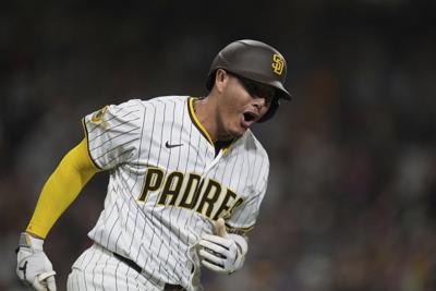 Machado's homer highlights Padres' 7-1 win over Mets, who lose Soto to bruised foot
