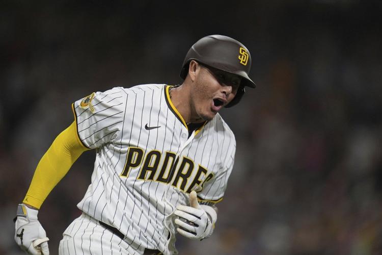 Machado's homer highlights Padres' 7-1 win over Mets, who lose Soto to bruised foot