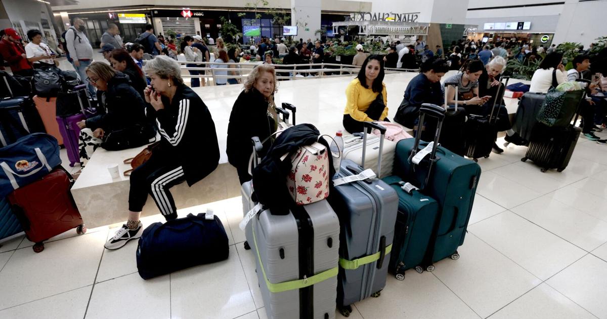 Air Canada, WestJet, Air Transat to resume flights Tuesday as Canadians ...