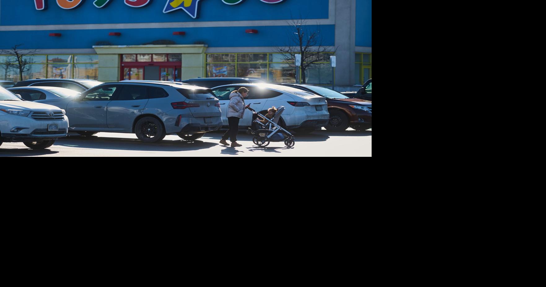 Toys "R" Us seeking to sell its name, logo, brands to U.S. collectibles company