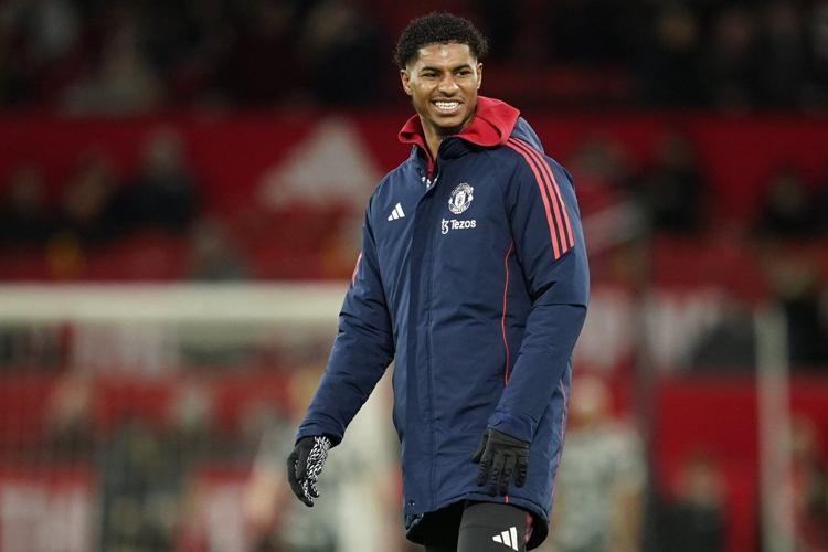 Marcus Rashford in Barcelona to complete loan move from Manchester United