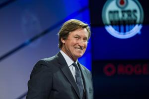 ‘Just give him a break’: Doug Ford defends Wayne Gretzky amid criticism about his relationship with Trump