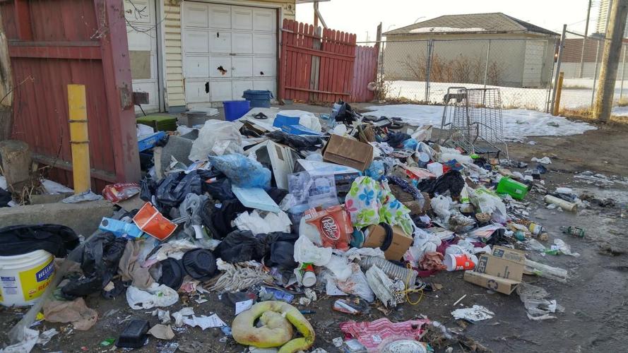 Accidental dump? Edmonton’s mystery garbage pile stumps Parkdale residents