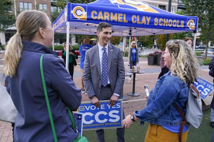 Candidate who wouldn't denounce Moms for Liberty chapter after Hitler