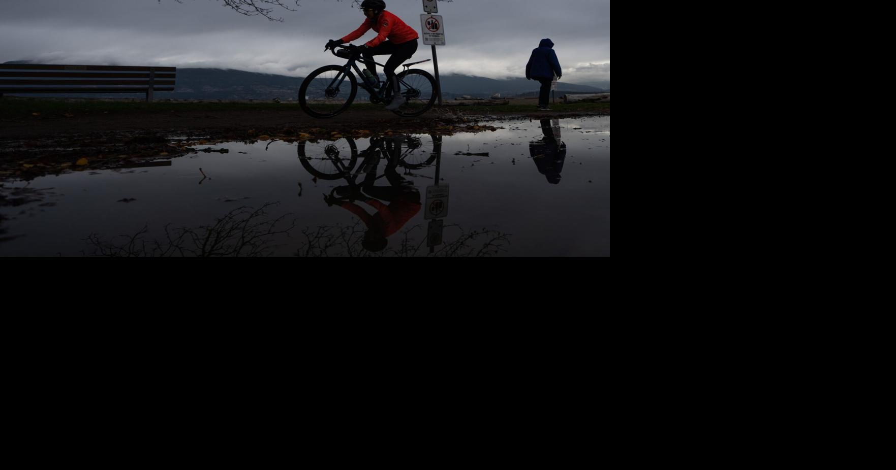 Vancouver Island residents ordered to evacuate as heavy rain drenches B.C.