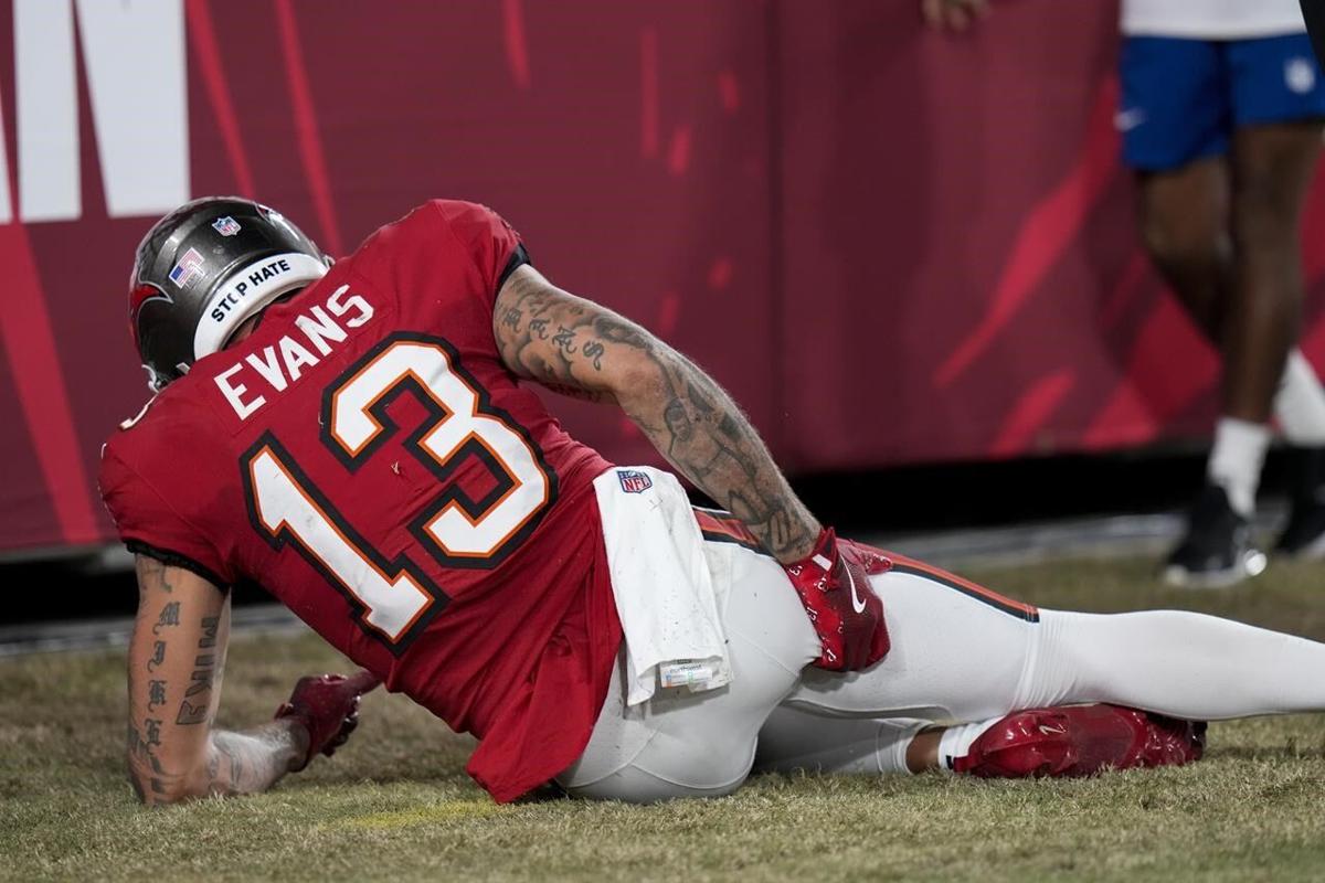 Buccaneers lose top receivers Evans and Godwin to injury in double-digit  loss to Ravens