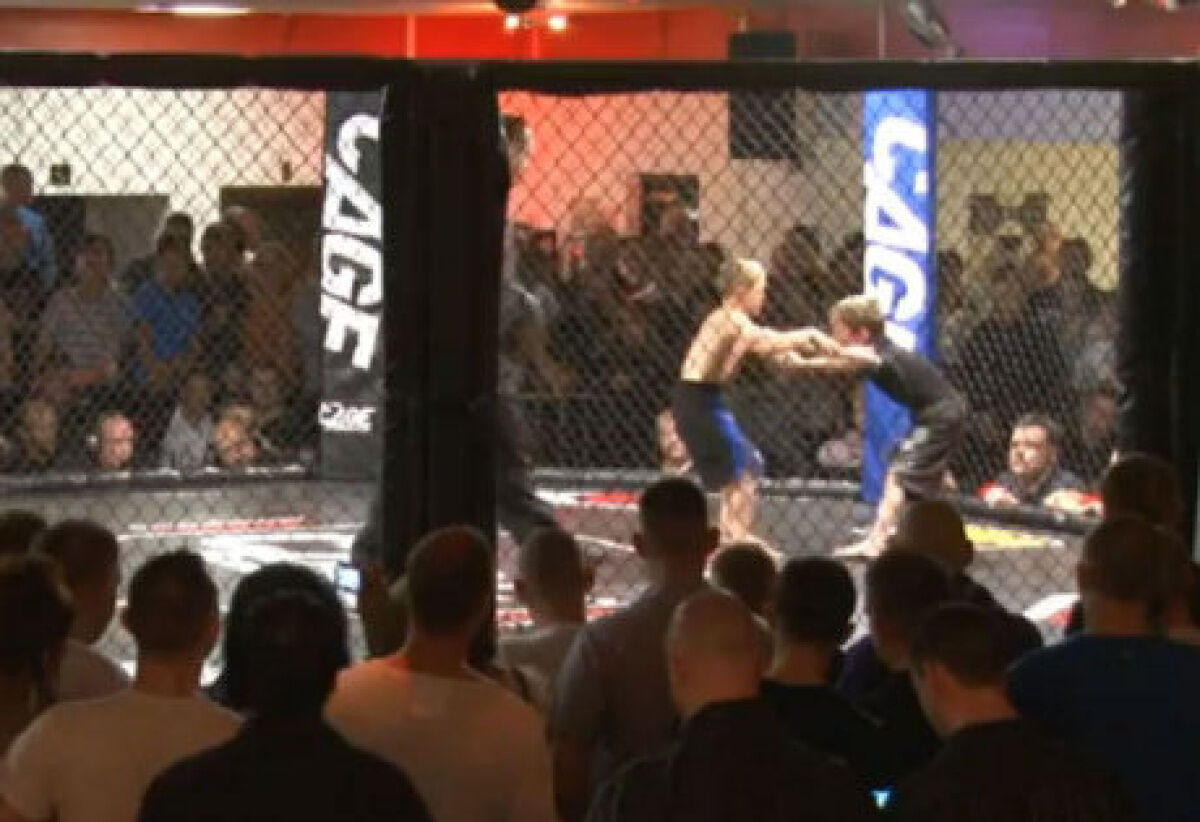 Video of cage-fighting kids draws outrage picture pic image