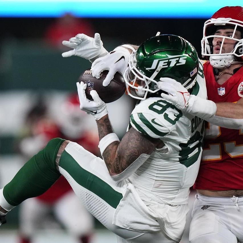 Patrick Mahomes, Chiefs hold on to beat Jets 23-20 with Taylor Swift, Aaron  Rodgers watching - The Republic News