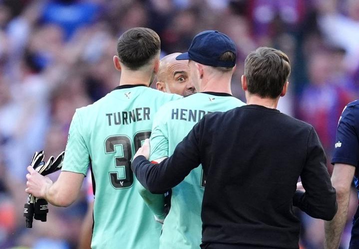 Guardiola confronts Crystal Palace goalie after FA Cup loss