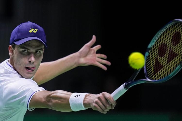 Germany wins both singles matches to top Canada and reach Davis Cup