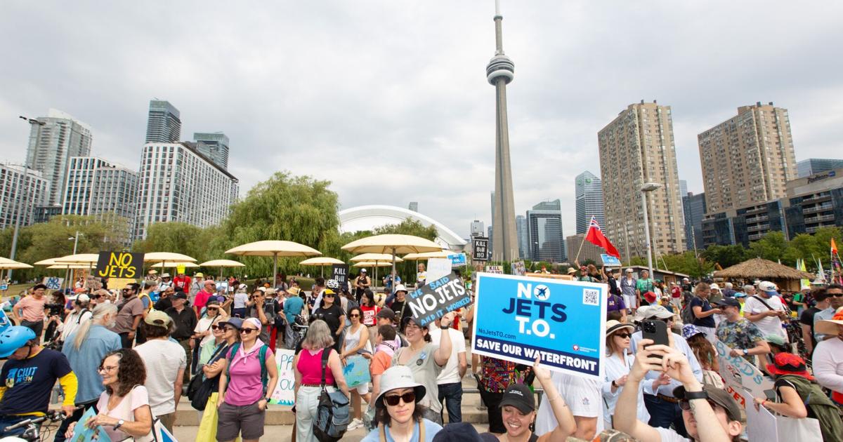 Matt Elliott: A Billy Bishop expansion has been grounded — yet again. Time to end the dogfight over the island airport once and for all