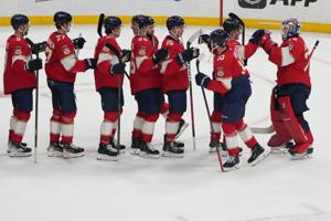 Florida Panthers keep Sergei Bobrovsky at the trade deadline, pivot to a new deal