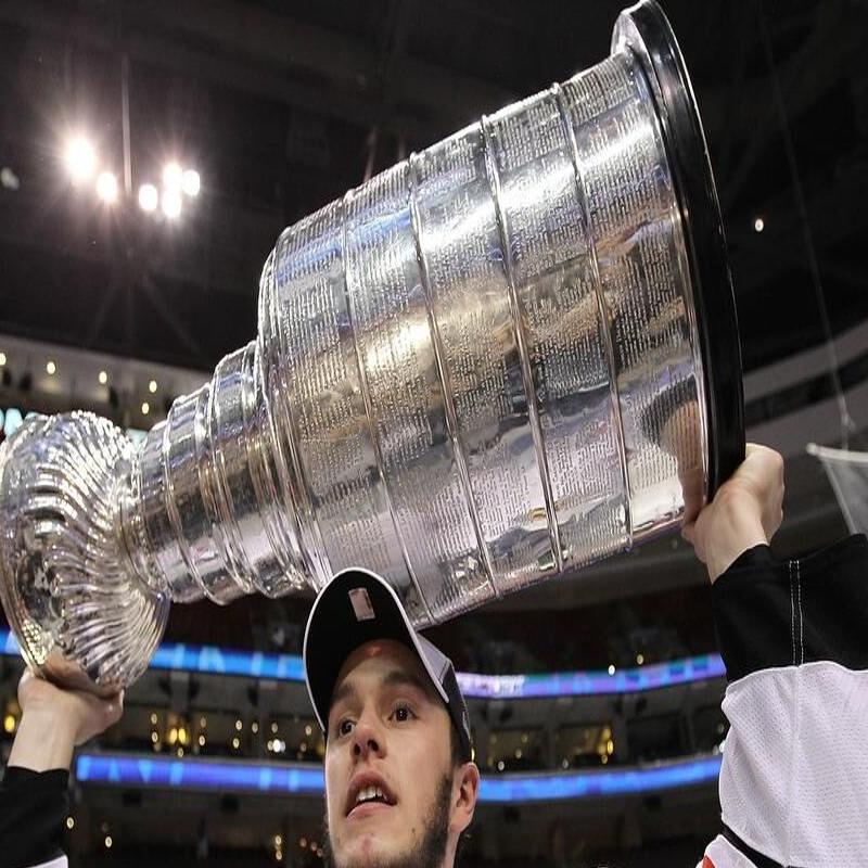 NHL Playoffs 2012: Chicago Blackhawks Enter Postseason With Jonathan Toews'  Status Looming 