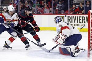 Evgeny Kuznetsov, Frederik Anderson power the Hurricanes to a 4-0 win over Panthers